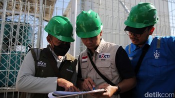 detikcom bersama Bakti Kominfo mengadakan program Tapal Batas mengulas perkembangan ekonomi, wisata, infrastruktur, wisata, dan teknologi di wilayah 3T setelah adanya jaringan internet di beberapa wilayah terdepan Indonesia. Untuk mengetahui informasi dari program ini ikuti terus berita tentang Tapal Batas di tapalbatas.detik.com.  