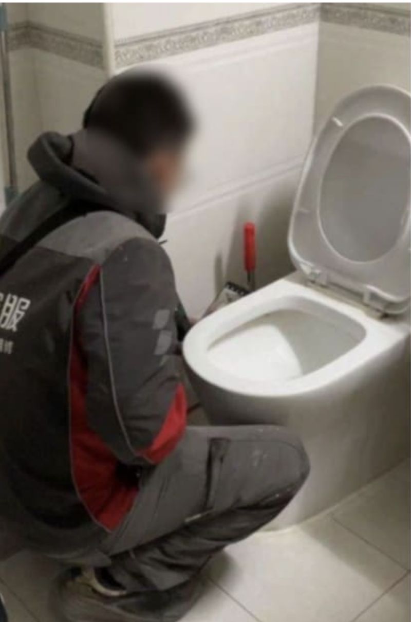 Ngeri! Pasangan Ini Baru Sadar Selama 6 Bulan Ternyata Minum Air Toilet