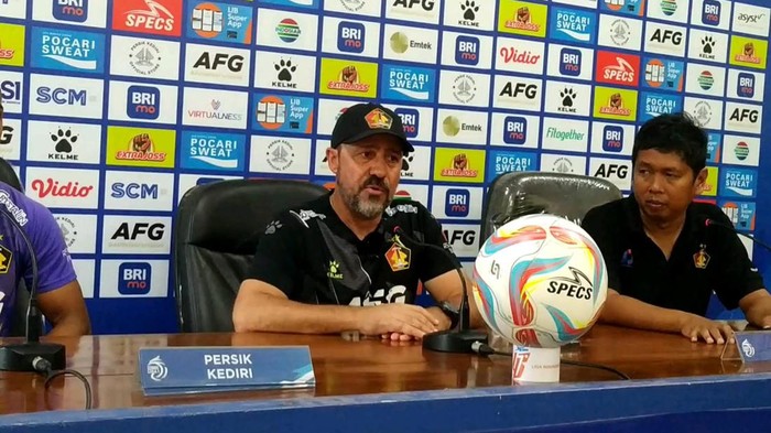 Pelatih Persik Kediri Marcelo Rospide