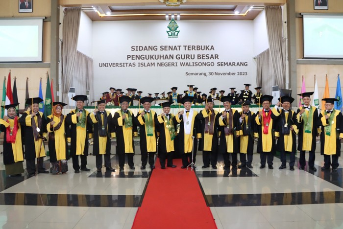 Pengukuhan 15 Guru Besar baru UIN Walisongo