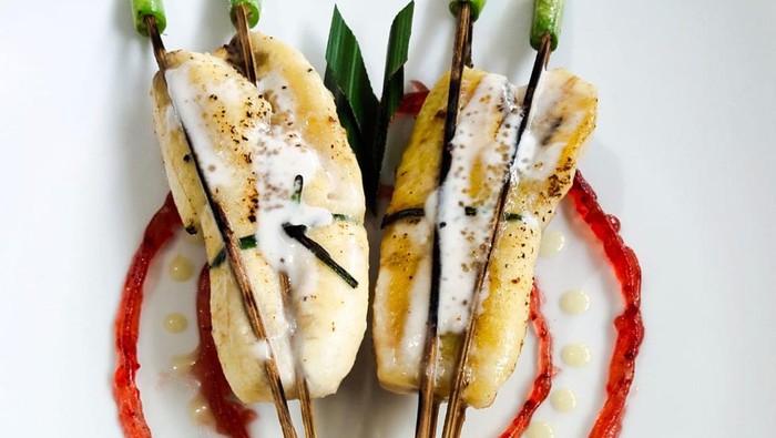 Perawan Kenes, Pisang Panggang Dijepit Bambu Favorit Raja Jogja.