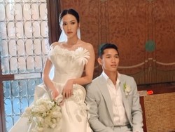 6 Potret Pernikahan Jonatan Christie dan Shanju, Simple Tapi Elegan