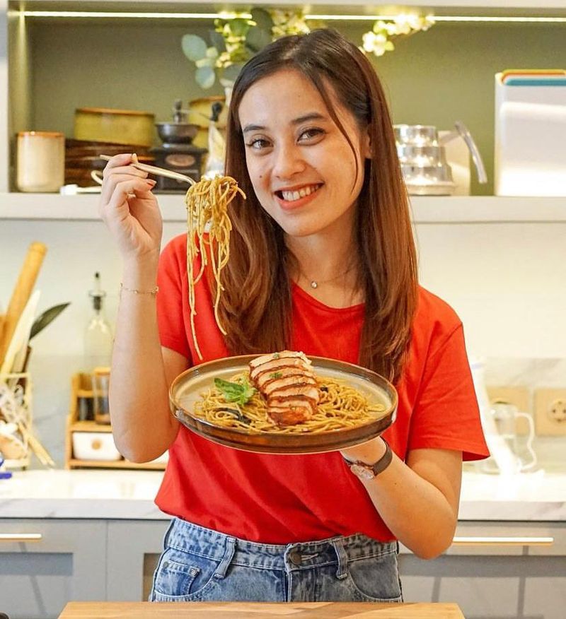 Senho Kopitiam: Ada Chili Crab Rice hingga Kopi O ala Singapura di Sini