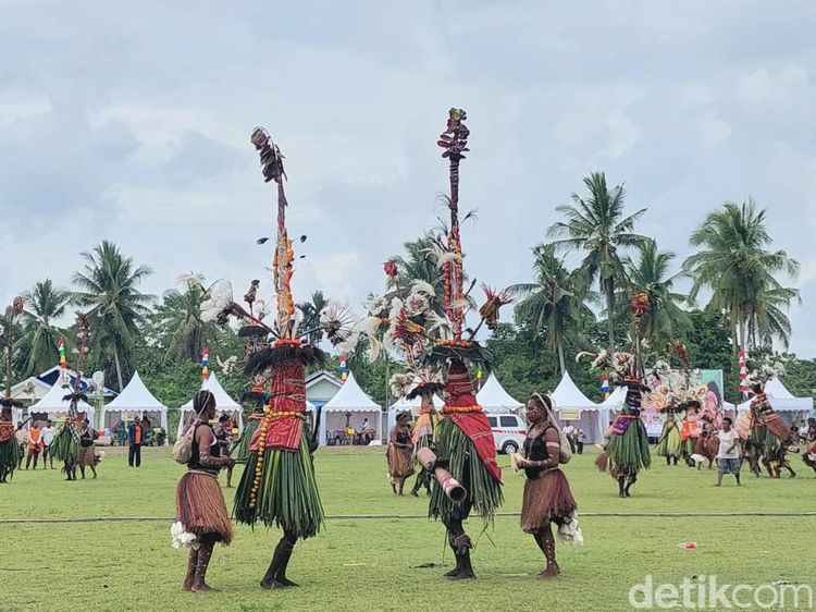 Potret Tarian Penyembuh nan Sakral dari Tanah Papua