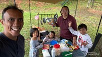 Suasana makan siang