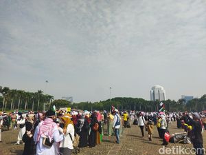 Aksi Munajat 212 Selesai, Massa Aksi Bubar Tinggalkan Monas
