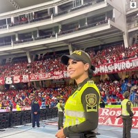 Beginilah bagaimana kami bekerja, kami merayakan dan aku semakin menyukai setiap harinya apa yang aku lakukan dan aku adalah seorang fans tapi menyukai apa yang aku lakukan ketika tim dari kotaku menang, unggahnya. Foto: Instagram