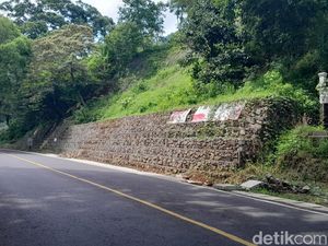 Kesal Sering Jadi WC Umum, Warga Pagar Tebing Longsor Cugenang