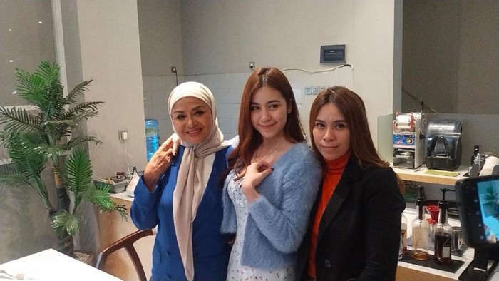 Betharia Sonata, Rinoa Aurora dan Yuliana Assad