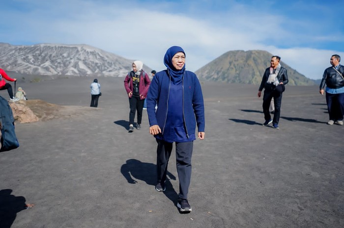 Gubernur Khofifah saat berada di Bromo