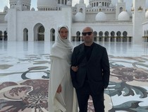 Potret Jason Statham di Masjid Agung Sheikh Zayed di Abu Dhabi
