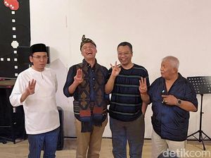 Jubir AMIN Hadiri Kampanye Ganjar di Lombok dan Pose 3 Jari