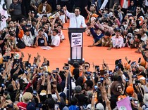 Kampanye di Tangerang, Anies Sampaikan Orasi ke Relawan