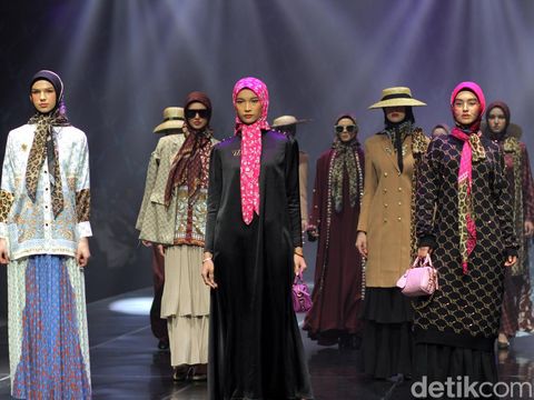 Koleksi terbaru Vivi Zubedi 2023