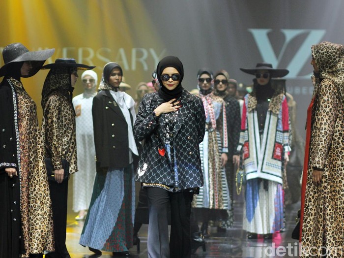 Koleksi terbaru Vivi Zubedi 2023