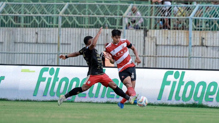 Laga Persis Solo vs Madura United ditunda