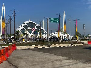 Masjid Al Jabbar Gratiskan Parkir Kendaraan, Tapi Hanya Sementara