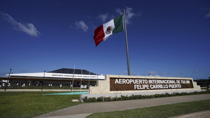 Meksiko Resmikan Bandara Baru, Begini Penampakannya Meksiko meresmikan Bandara Internasional Felipe Carrillo Puerto. Peresmian ini dihadiri langsung oleh presiden Andrés Manuel López Obrador.
