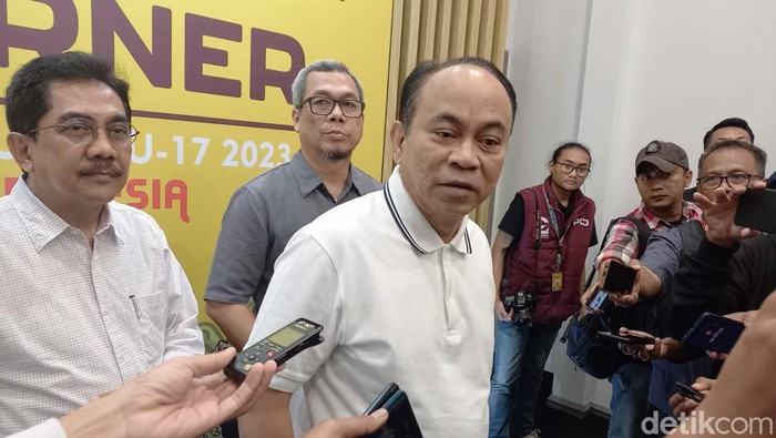 Menteri Komunikasi dan Informasi (Menkominfo) Budi Arie Setiadi, saat konferensi pers di Hotel Solia Zigna Solo, Sabtu (2/12/2023).