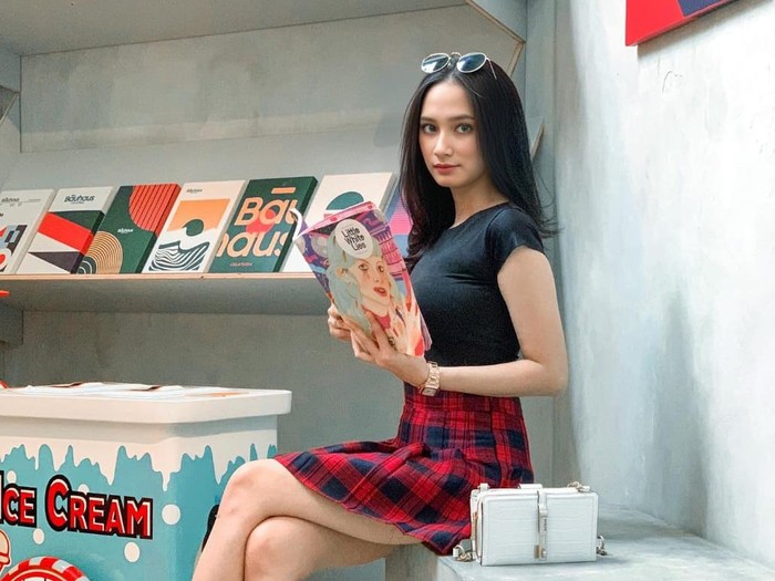 nadira sungkar