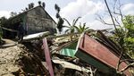 Penampakan Tanah Retak di Sukabumi, 5 Rumah Warga Rusak