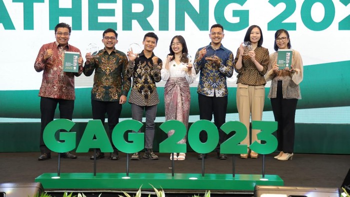 Penerima beasiswa dan alumni beasiswa Tanoto Foundation.