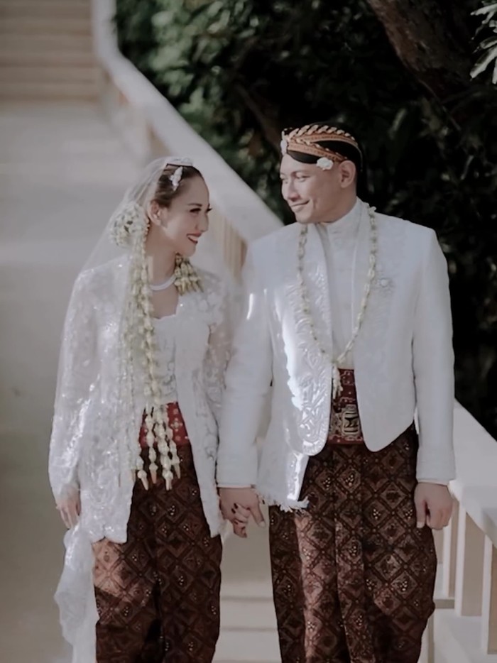 Penikahan Bunga Citra Lestari dan Tiko Aryawadhana