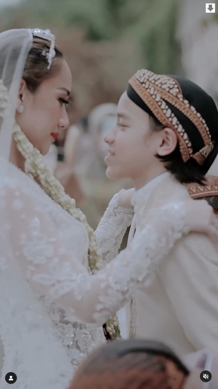 Penikahan Bunga Citra Lestari dan Tiko Aryawadhana