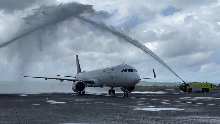 Pesawat Vistara rute Delhi-Bali-Delhi mendarat di Bali