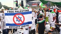 Salah satu poster tersebut ada bendera Israel yang bertoliskan ‘Boycot Israel’.