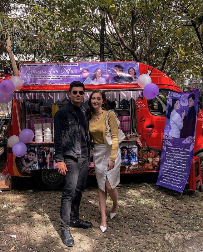 Ranty Maria dan Rayn Wijaya saling mendukung satu sama lain. Keduanya bahkan sering terlibat dalam proyek sinetron yang sama. Foto: Instagram @rantymaria