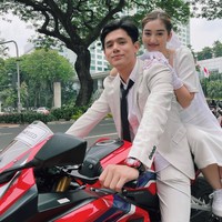 Banyak netizen yang berharap keduanya segera ke pelaminan. “Kok bisa serasi dan selaras gini ya kira kira nyampe pelaminan gak nih apa cuma gimic instaqram tapi saya doain sampe nyebar undangan ya non ranti,” komentar akun Instagram @ndung*****. Foto: Instagram @rantymaria