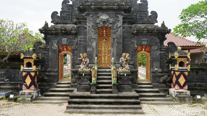 Pura Agung Raksa Bhuana
