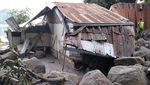 Ngerinya Batu Besar Terbawa Banjir Bandang-Longsor di Humbahas Sumut