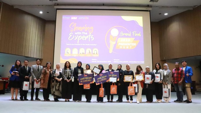 Fakultas Ilmu Komunikasi (FIKOM) Universitas Esa Unggul menggelar kompetisi Presenter Hunt 2023. Acara ini bertujuan untuk menjaring lebih banyak talenta muda kreatif.
