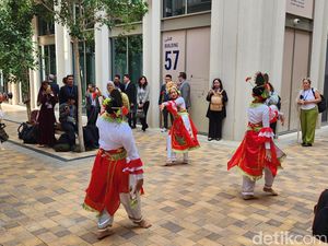 Tari Tradisional Indonesia Bius Mata Pengunjung di COP28 Dubai