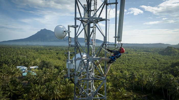 Teknisi BTS di Natuna