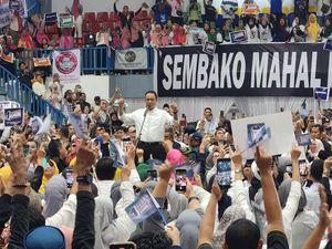 Singgung Macet, Anies Janji Bangun Transportasi Publik Murah di Medan