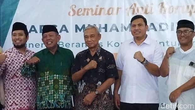 Busyro Muqoddas saat seminar anti korupsi di Klaten, Minggu (3/12/2023).