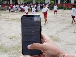 Canggih, Siswa SD di Sumba Timur Belajar Gunakan Laptop Terkoneksi Internet