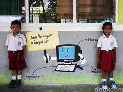 Canggih, Siswa SD di Sumba Timur Belajar Gunakan Laptop Terkoneksi Internet