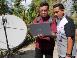 Canggih, Siswa SD di Sumba Timur Belajar Gunakan Laptop Terkoneksi Internet