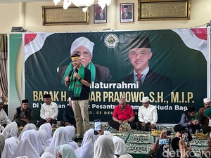Sowan ke Kiai Sepuh NU TGH Turmudzi Badaruddin, Ganjar Dapat Wejangan Ini