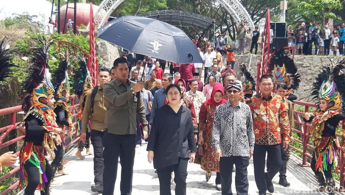 Ketua DPR RI Puan Maharani mengnjungi Kebun Raya Indrokilo Boyolali, Minggu (3/12/2023).