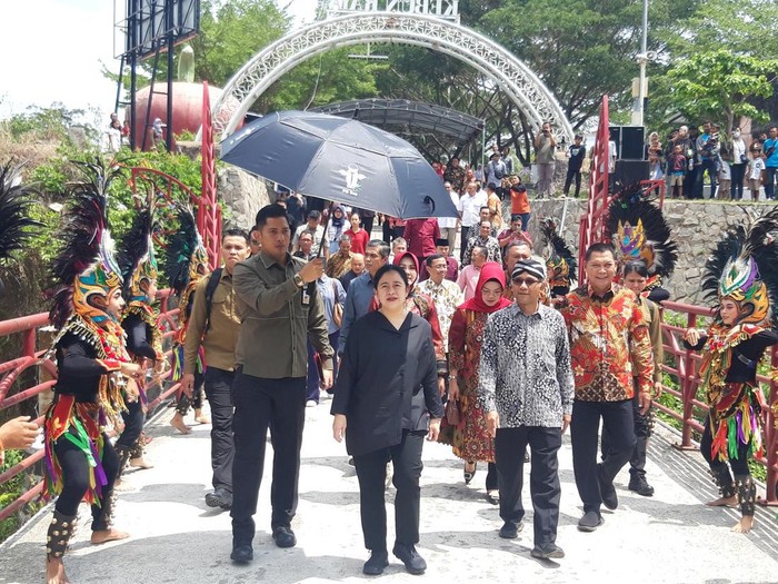 Ketua DPR RI Puan Maharani mengnjungi Kebun Raya Indrokilo Boyolali, Minggu (3/12/2023).