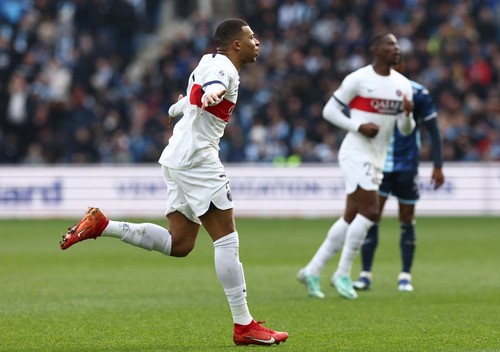 Soccer Football - France - Ligue 1 - Le Havre v Paris St Germain - Stade Oceane, Le Havre, France - December 3, 2023  Paris St Germains Kylian Mbappe celebrates scoring their first goal REUTERS/Stephanie Lecocq