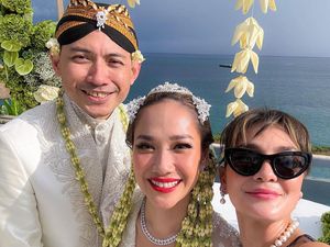 Luna Maya Dapat Buket Bunga di Pernikahan BCL, Didoakan Segera Menyusul