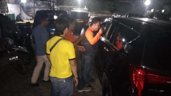 Marak aksi kejahatan pecah kaca mobil di Surabaya.