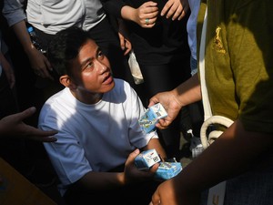 Di Bawaslu Jakpus, Zita PAN Nyatakan Tak Tahu Asal Susu yang Dibagi Gibran