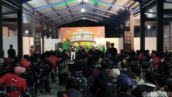 Ratusan suporter Deklarasi untuk Paslon Ganjar-Mahfud, Minggu (26/11/2023).